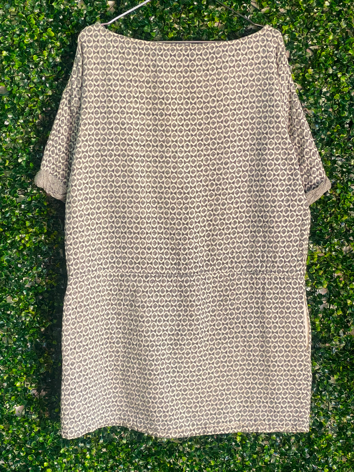 Zara Basic Neutral Geo Knit Shift Dress — back