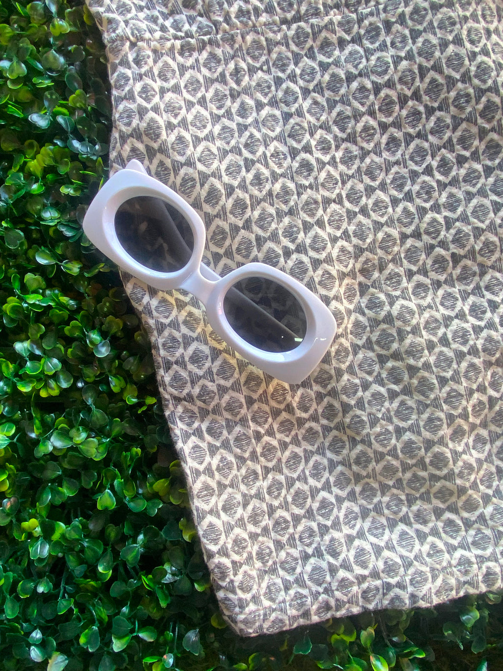 Zara Basic Neutral Geo Knit Shift Dress — detail