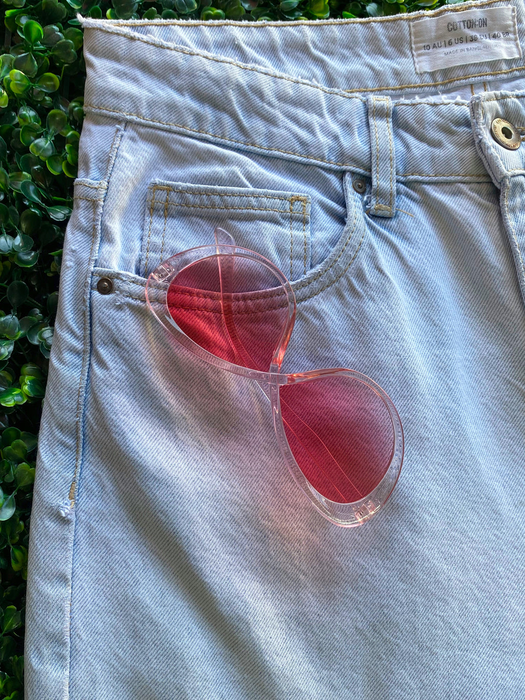Cotton On Light-Wash Mom Jeans — detail