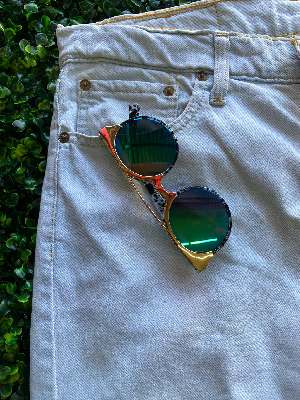 Levi's 510 Off-White Skinny Jeans — detail