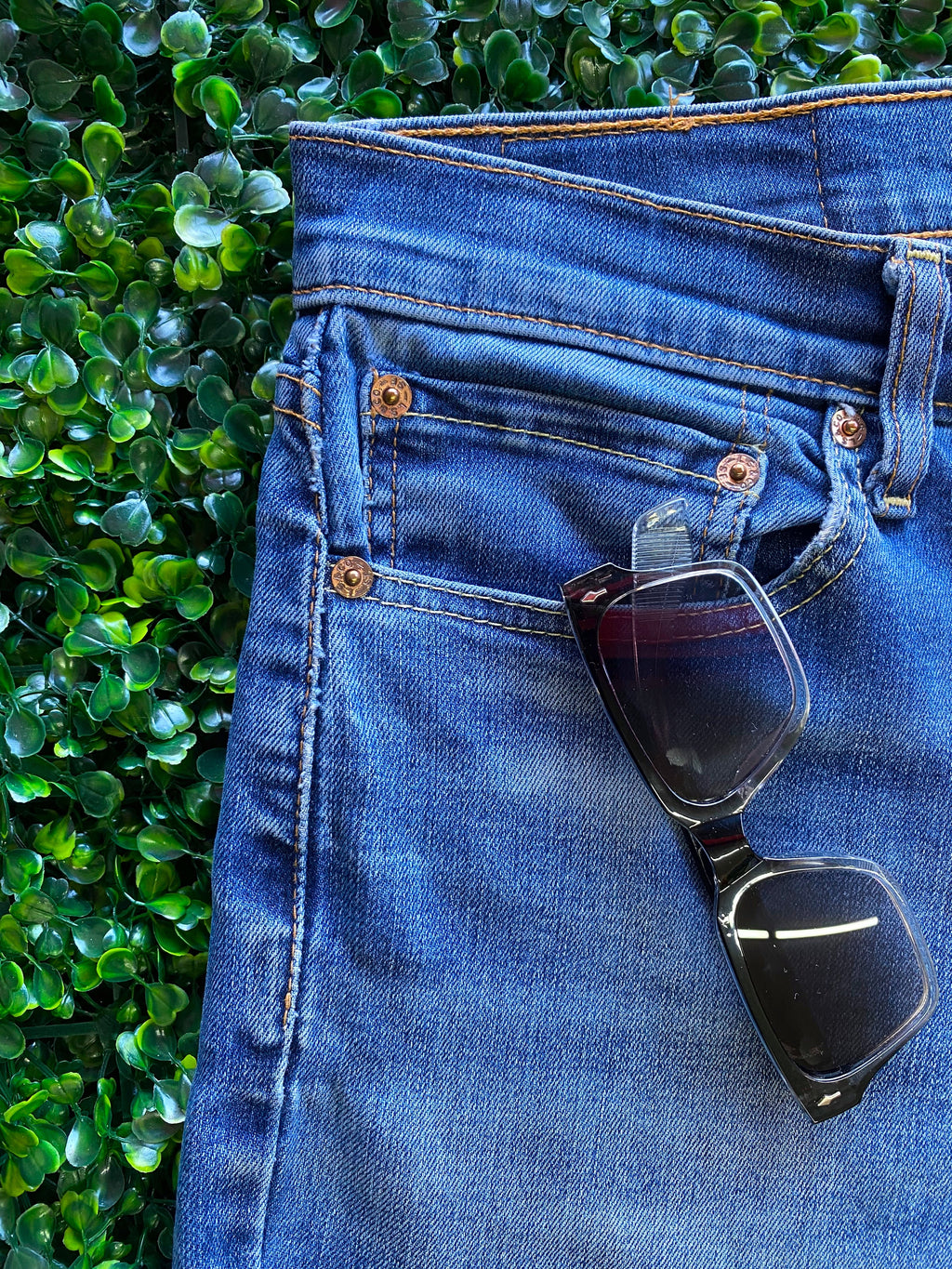 Levi's 511 Mid-Wash Slim Jeans