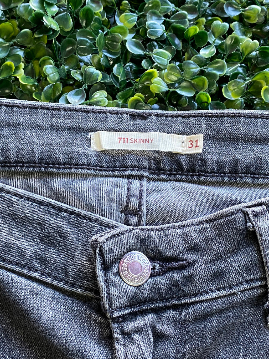 Levi's 711 Skinny Charcoal Grey Jeans — brand_size