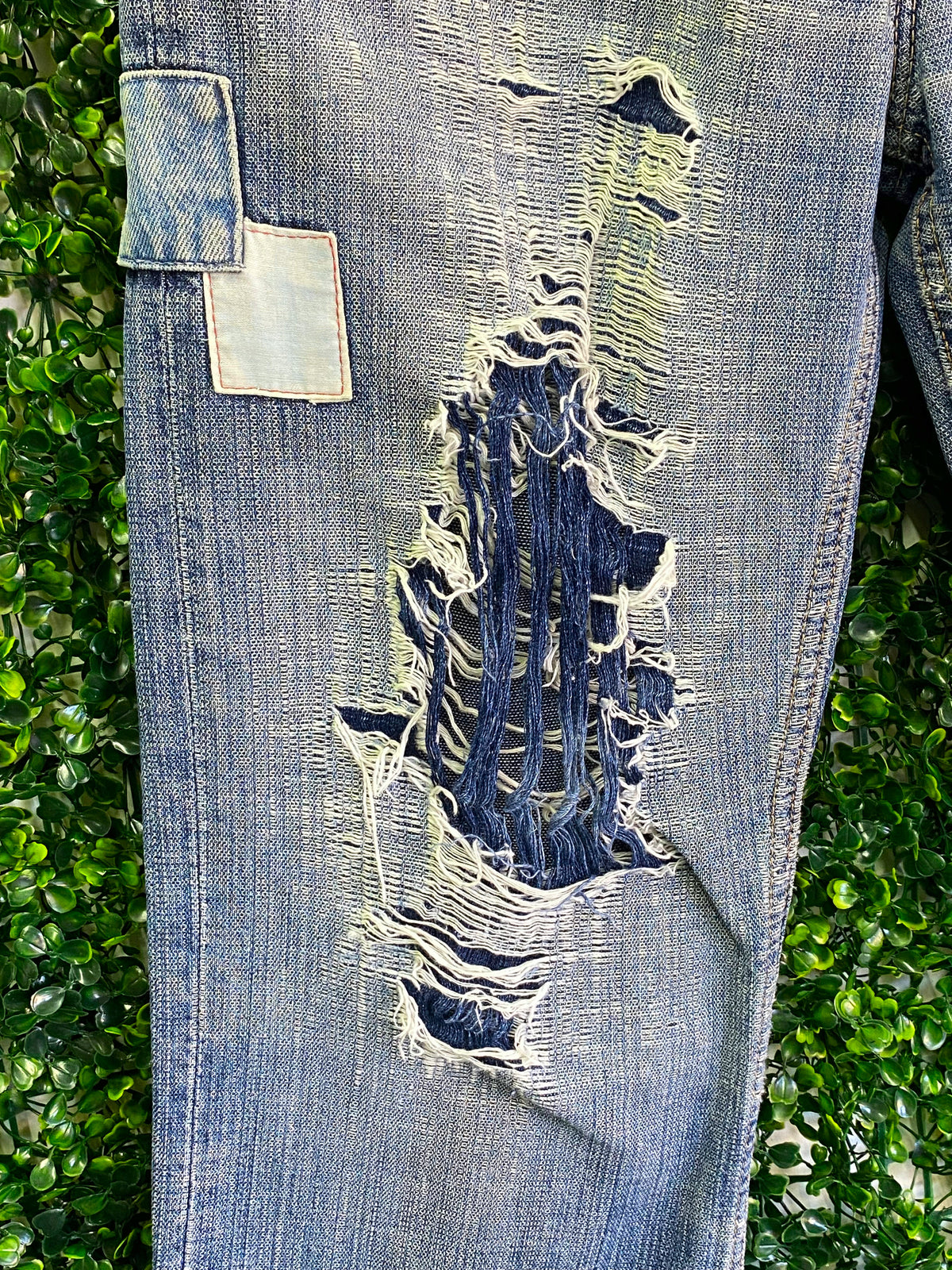 Levi's 507 Distressed Standard-Fit Jeans — detail