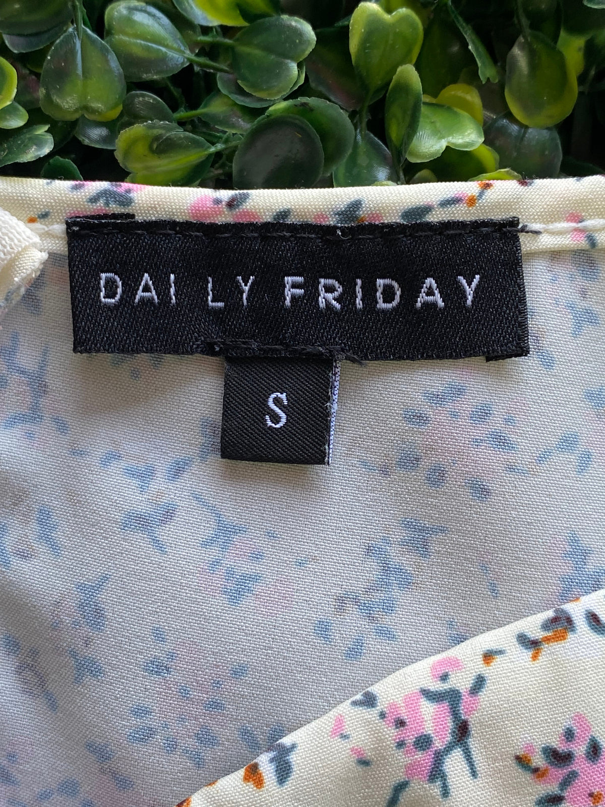 Daily Friday Cream Ditsy Floral Puff-Sleeve Mini Dress — brand