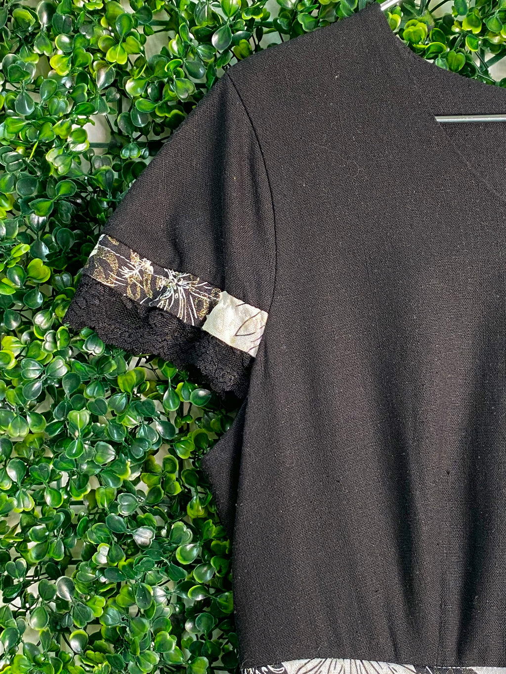 Izzet Candan Black & Cream Floral Lace-Trim Dress — detail