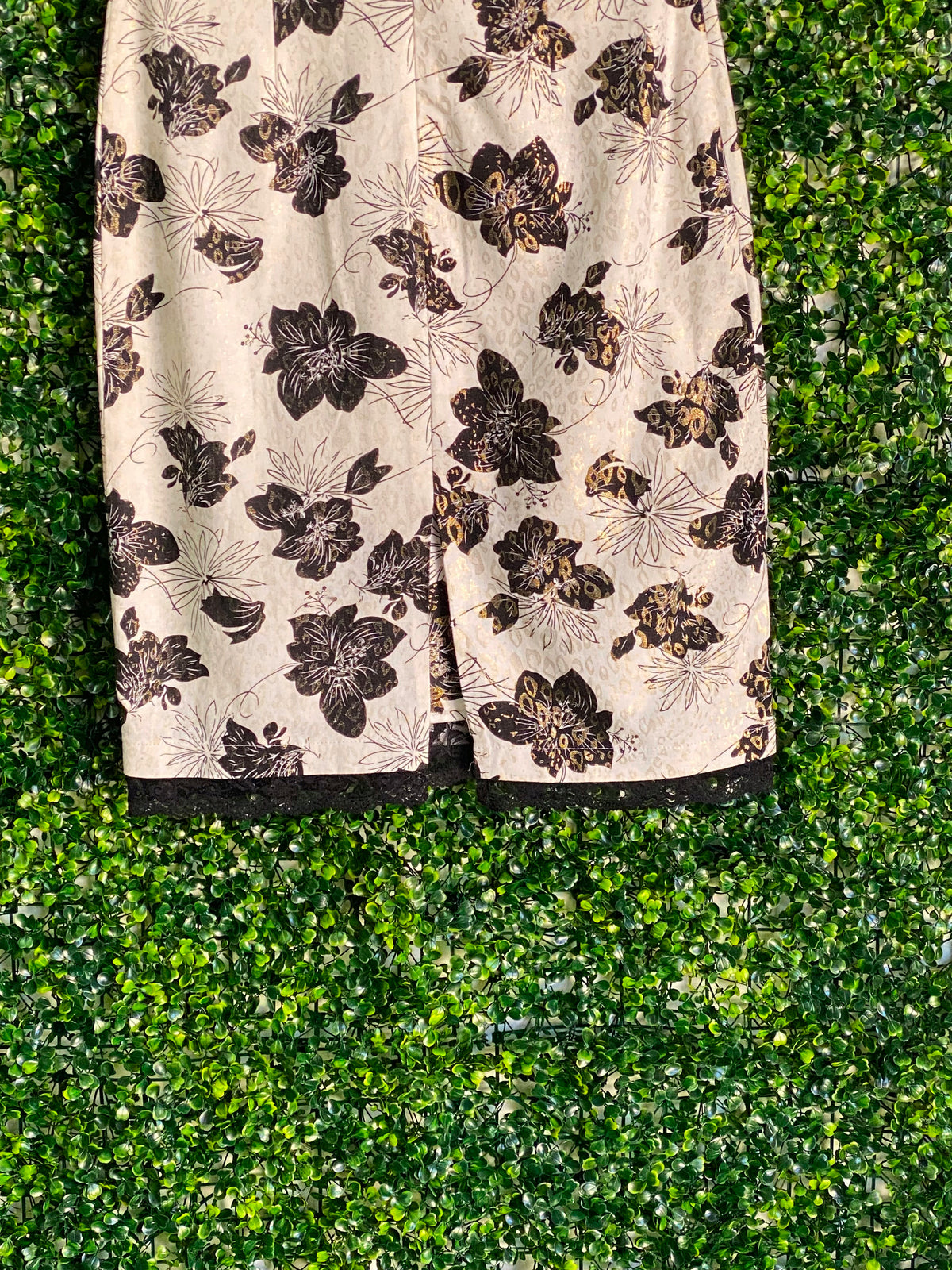 Izzet Candan Black & Cream Floral Lace-Trim Dress — detail