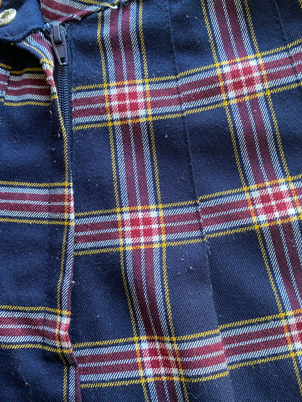 H&M Divided Navy Tartan Pleated Mini Skirt — detail