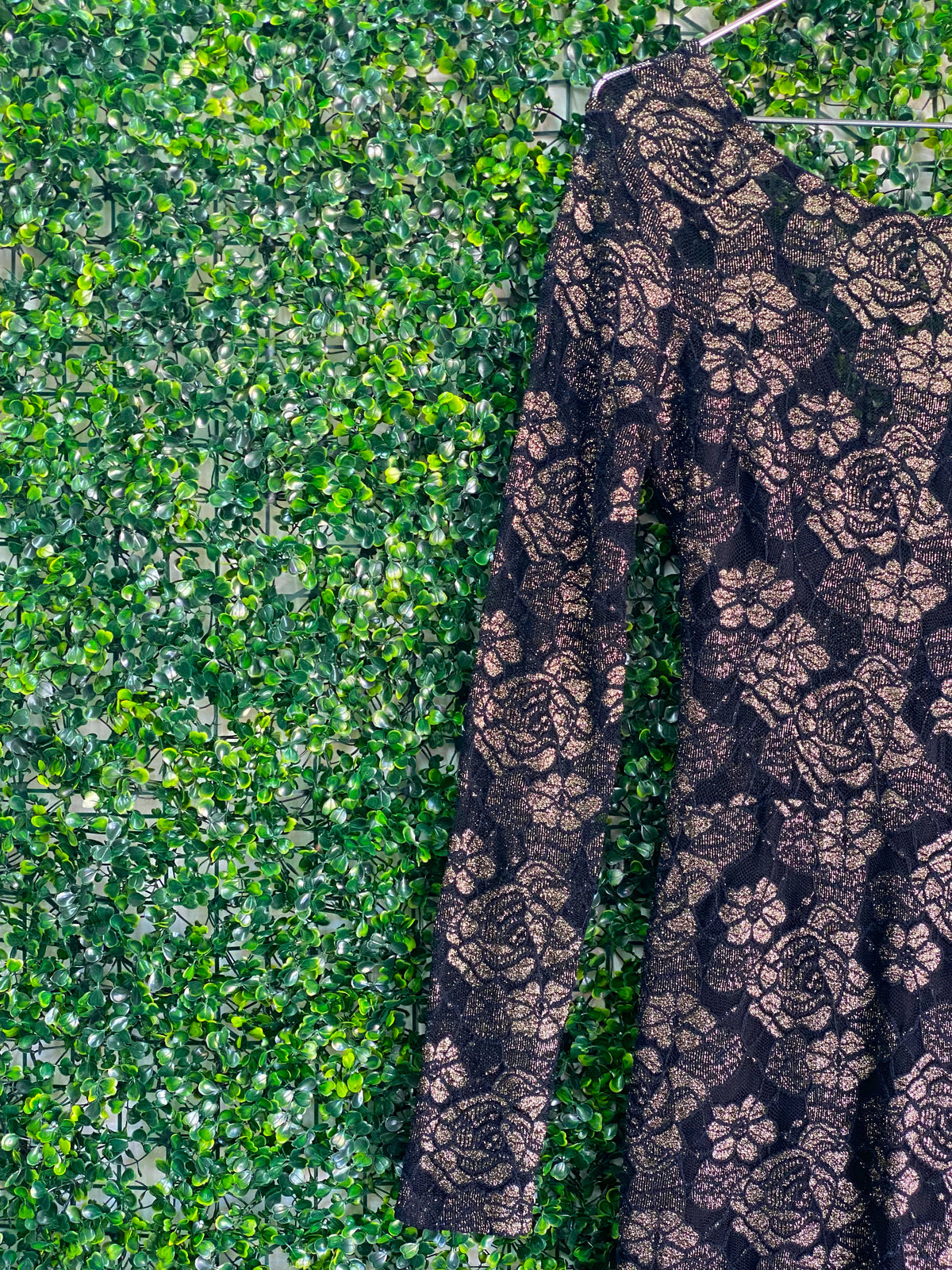 Sissy Boy Black & Gold Floral Lace Midi Dress — detail