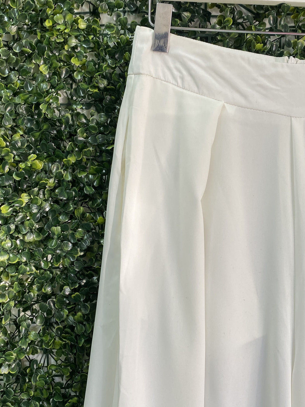 New Feeling Ivory Flowing Wide-Leg Pants — detail