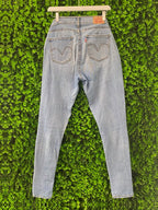 Levi's Light-Wash Curve Skinny Jeans