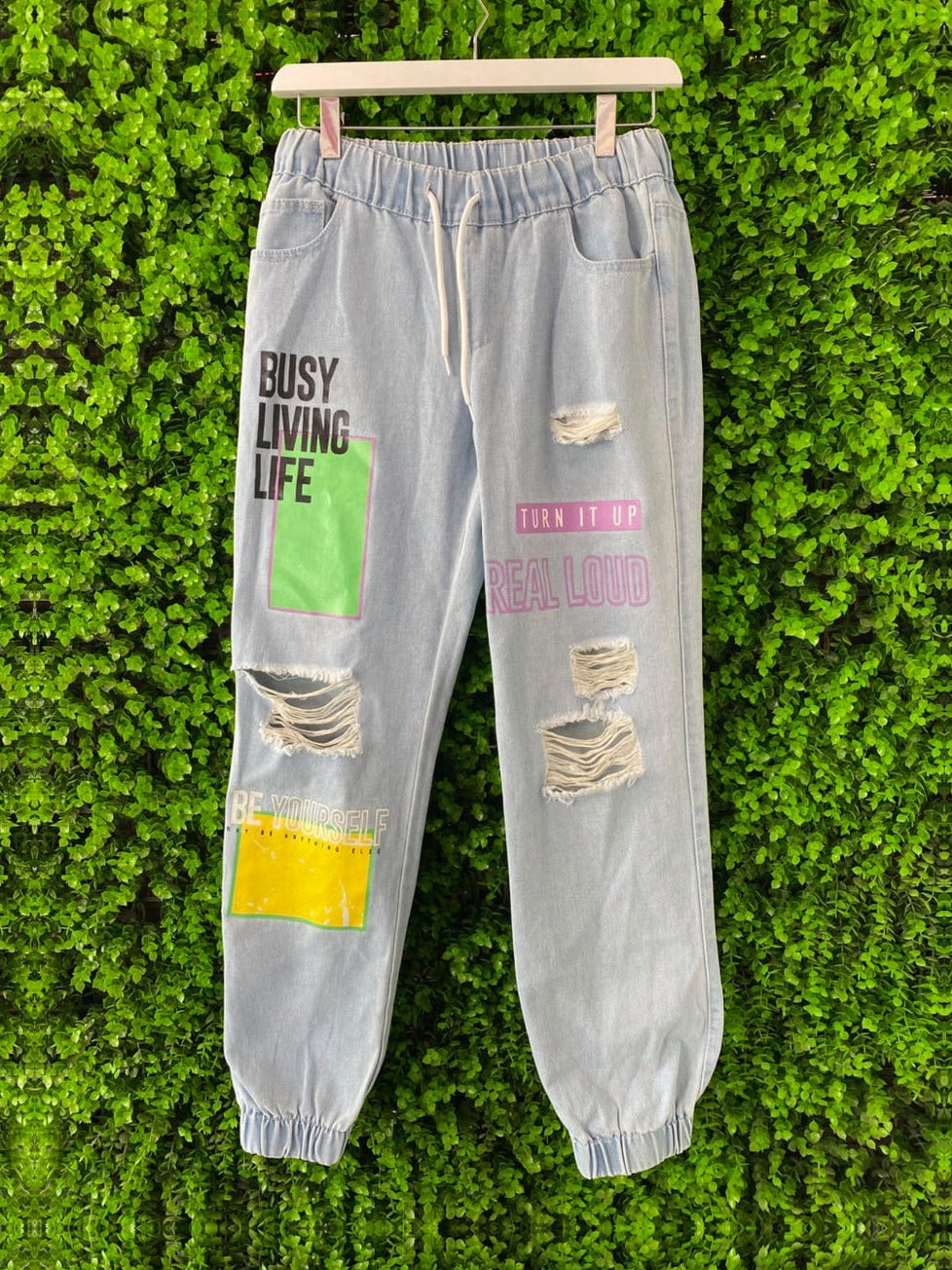 JBR Light-Wash Graphic Patch Distressed Jogger Jeans