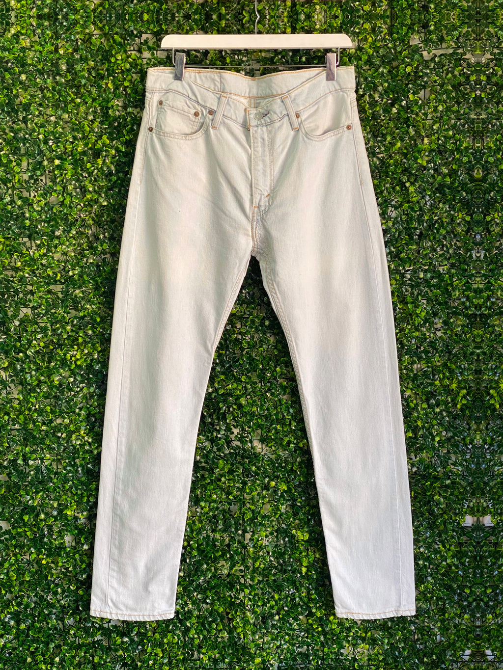 Levi's 510 Off-White Skinny Jeans — front