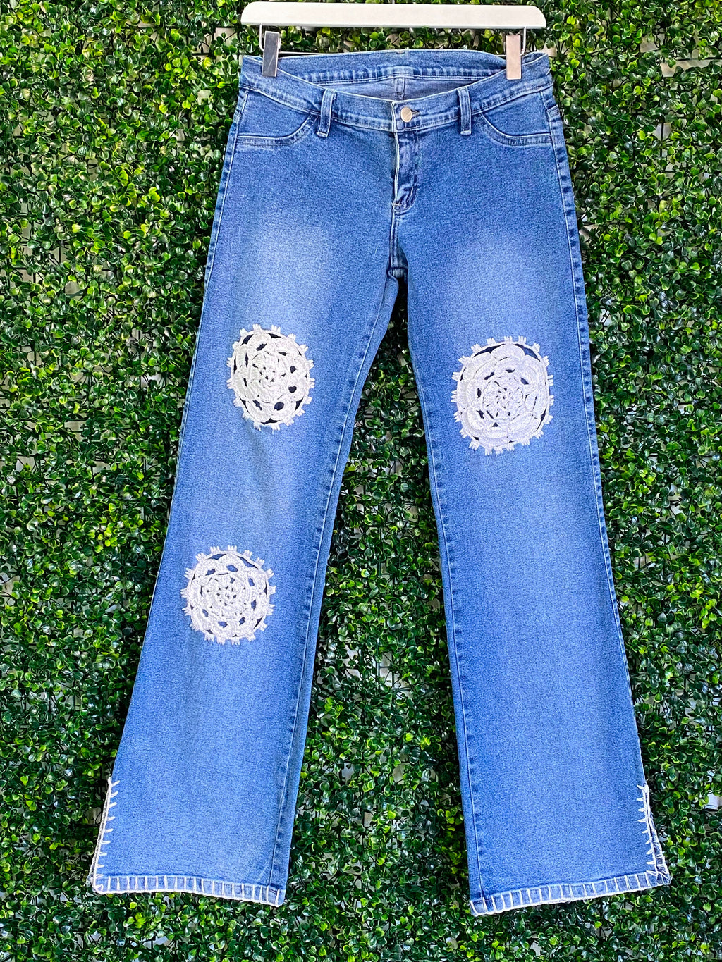 Mamão Verde Blue Crochet-Patch Wide-Leg Jeans — front