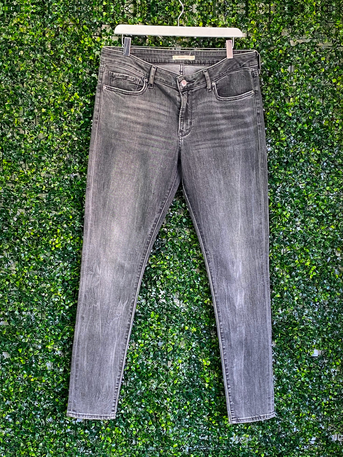 Levi's 711 Skinny Charcoal Grey Jeans — front