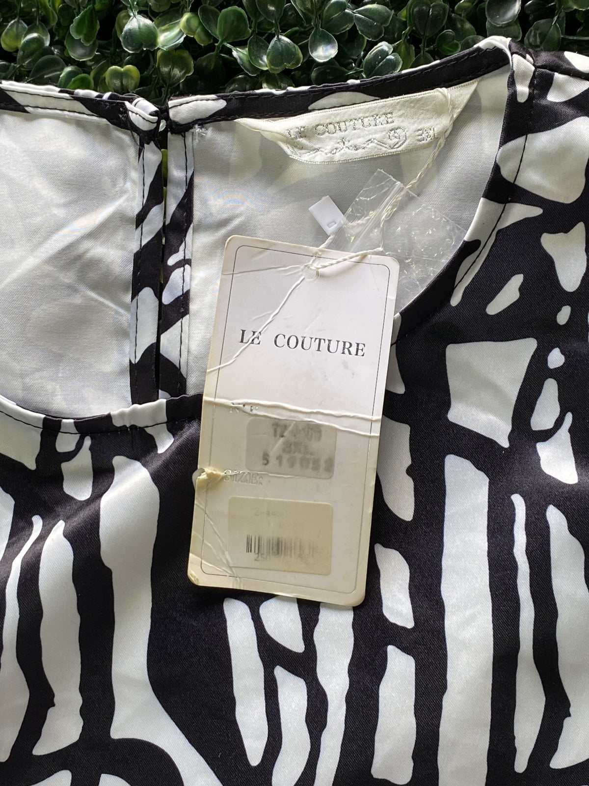 LB Couture Black & White Abstract Crop Top — brand