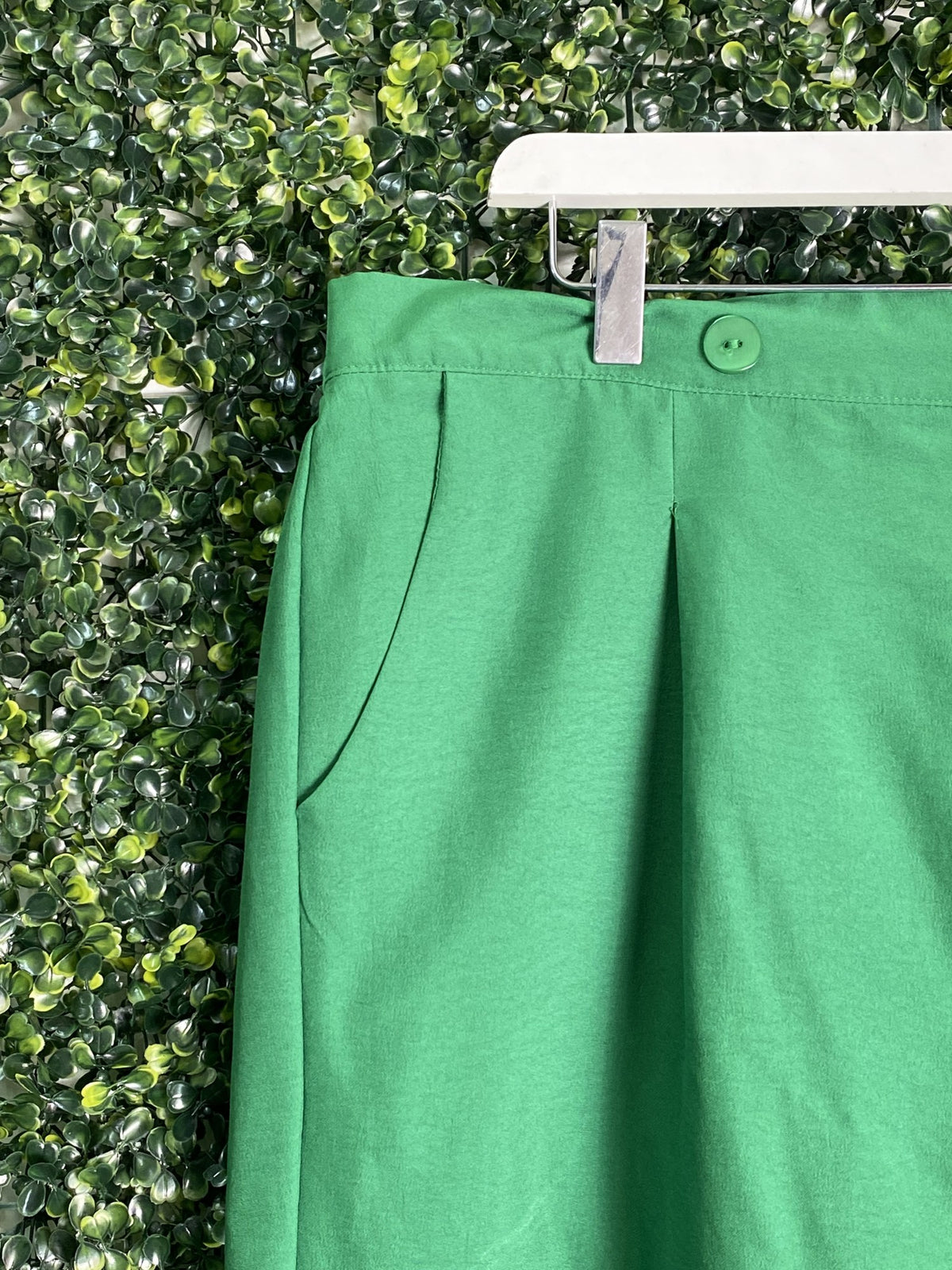 Leigh Schubert Emerald Green Tapered Trousers — detail