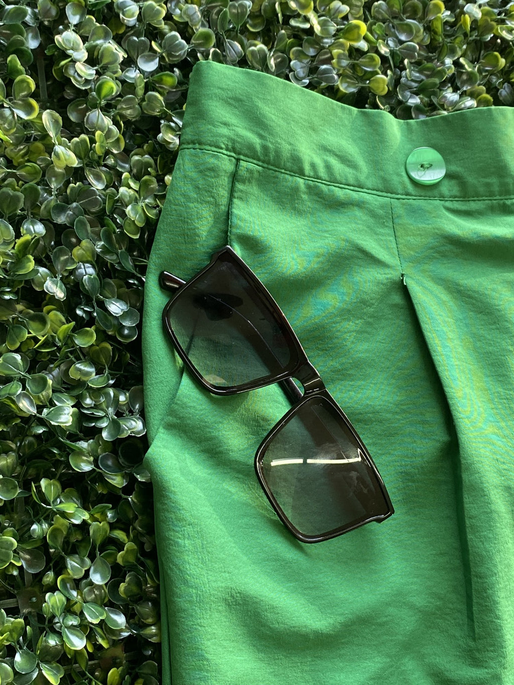 Leigh Schubert Emerald Green Tapered Trousers — detail