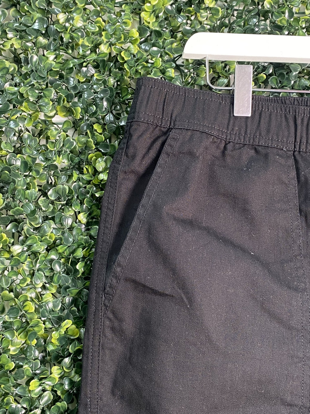 DC Shoes Black Cotton Utility Shorts — detail