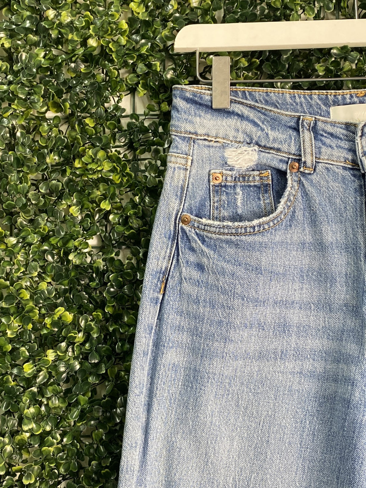 H&M Light-Wash Distressed Straight-Leg Jeans — detail