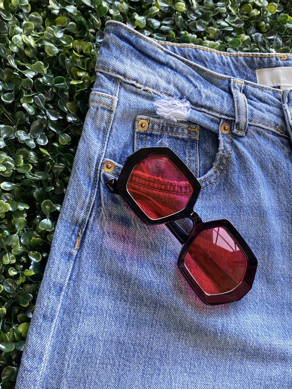 H&M Light-Wash Distressed Straight-Leg Jeans — detail