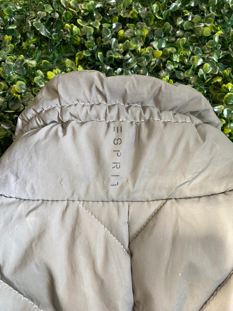 Esprit Grey Quilted Puffer Gilet / Sleeveless Jacket
