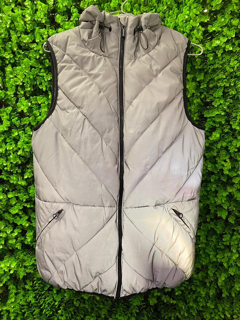 Esprit Grey Quilted Puffer Gilet / Sleeveless Jacket