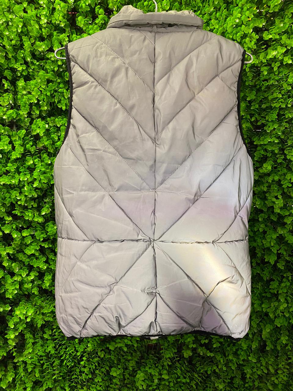 Esprit Grey Quilted Puffer Gilet / Sleeveless Jacket