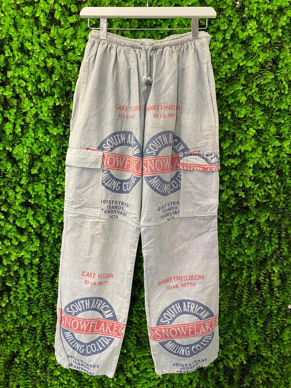 Snowflake Print Cargo Pants