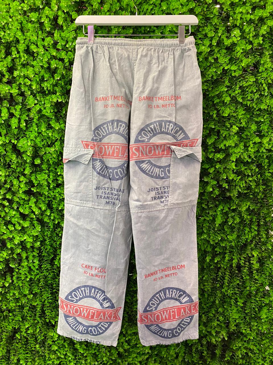 Snowflake Print Cargo Pants