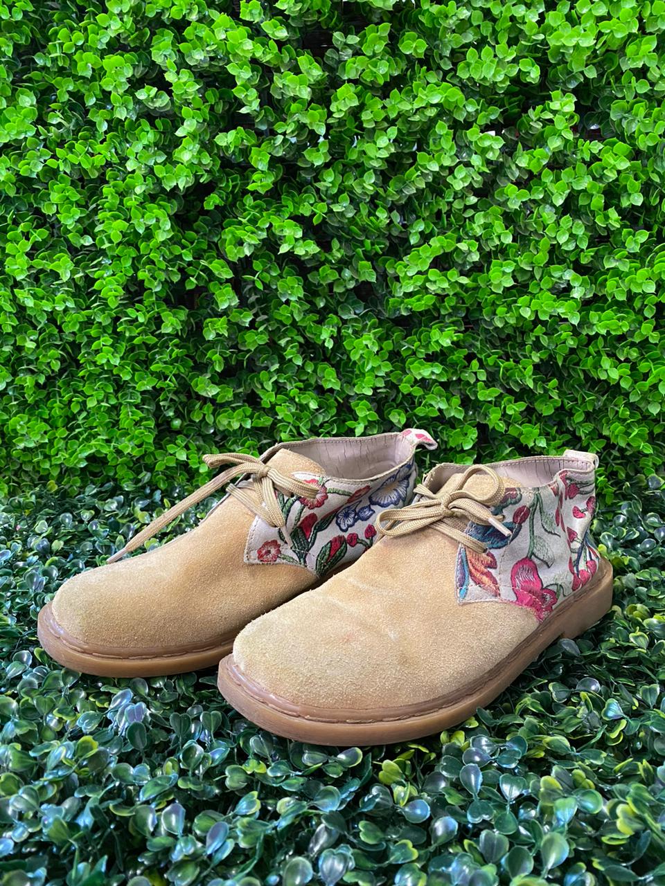 Soft Soul Floral Lace-Up Shoes