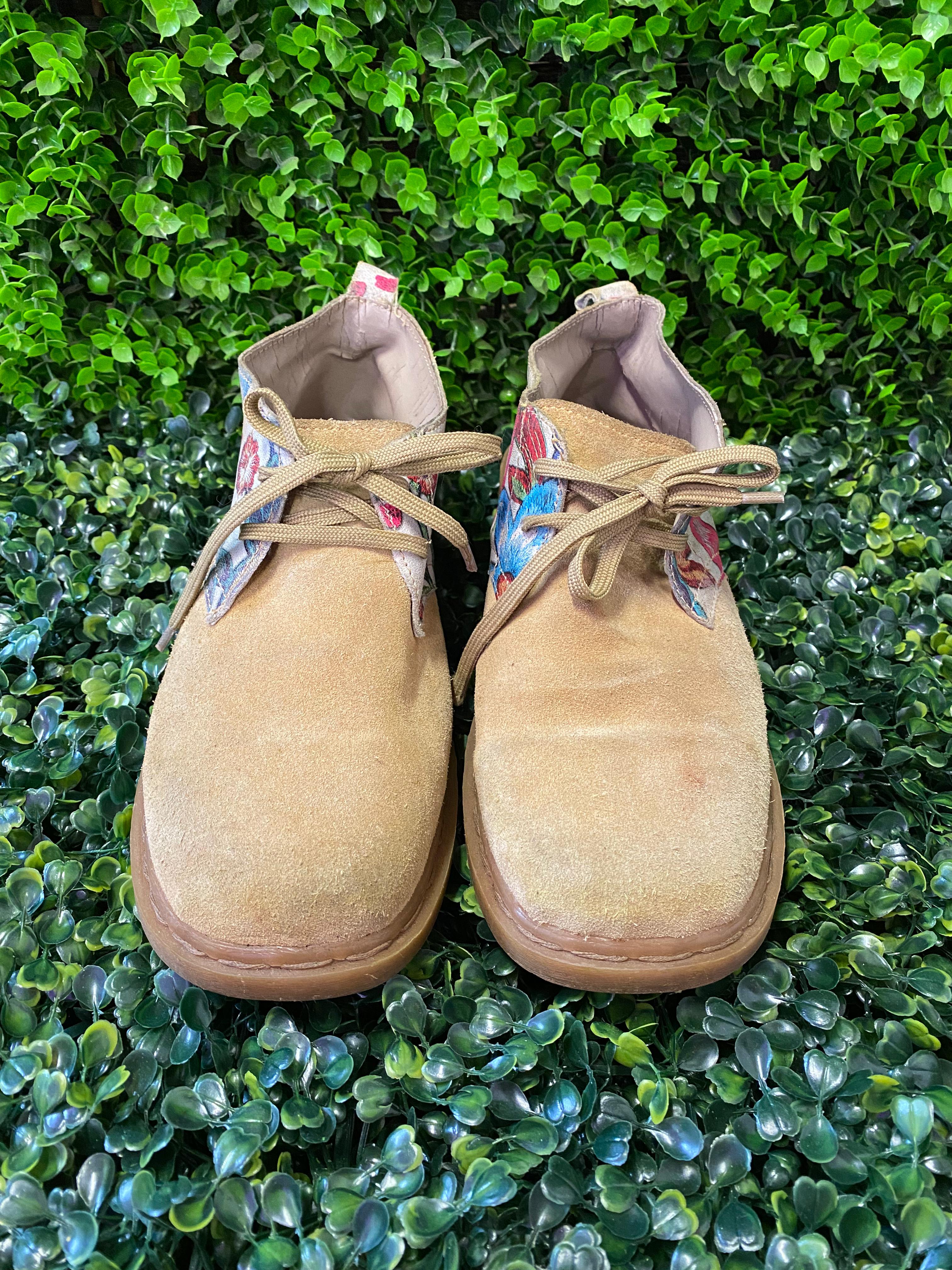 Soft Soul Floral Lace-Up Shoes
