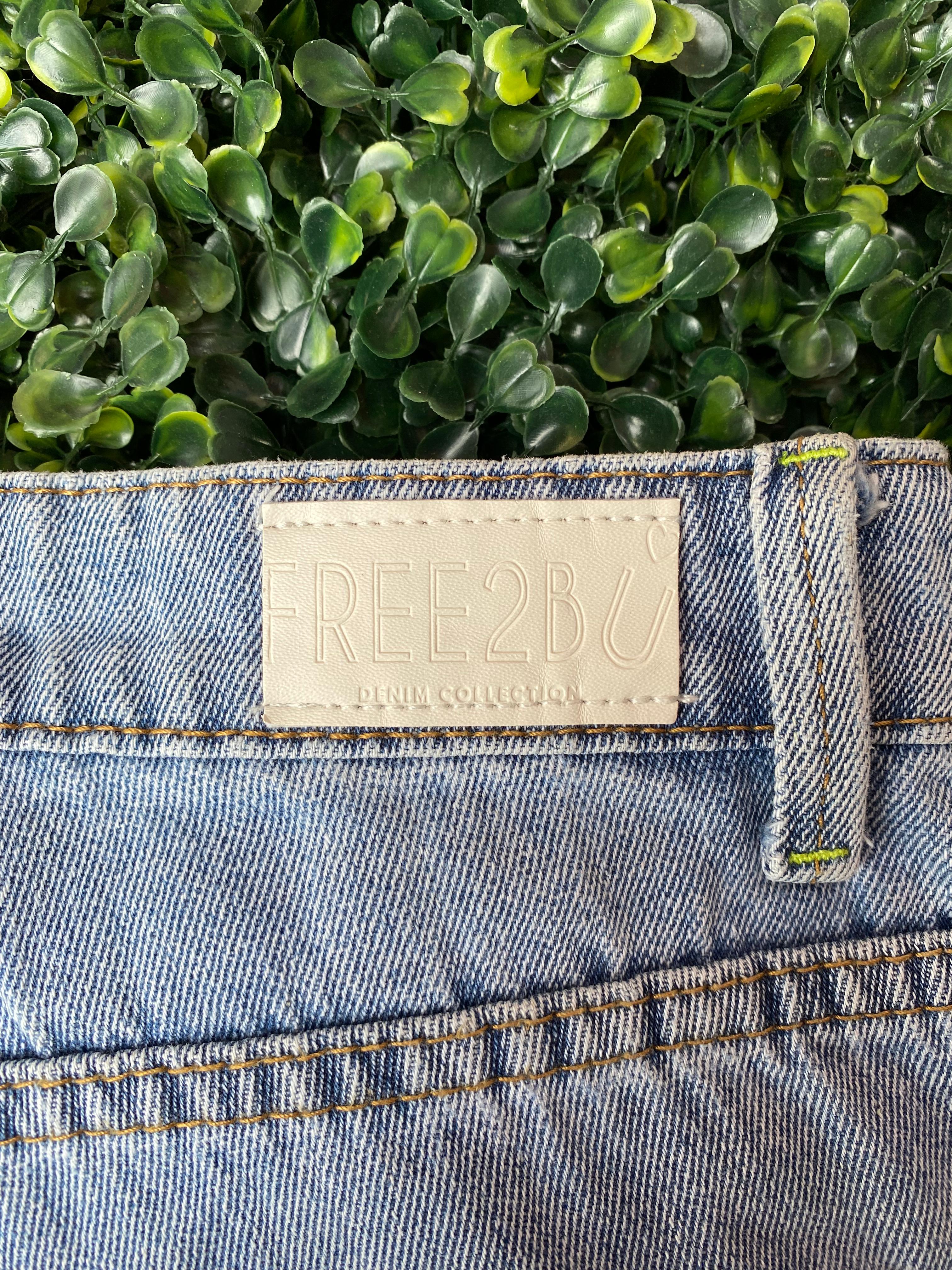 Light-Wash Wide-Leg Jeans