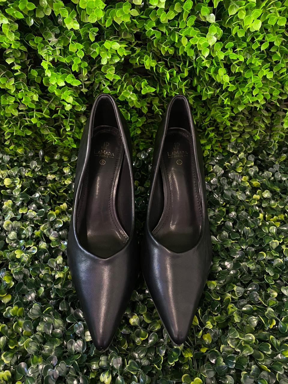 Lamara Paris Black Pointed Court Heels