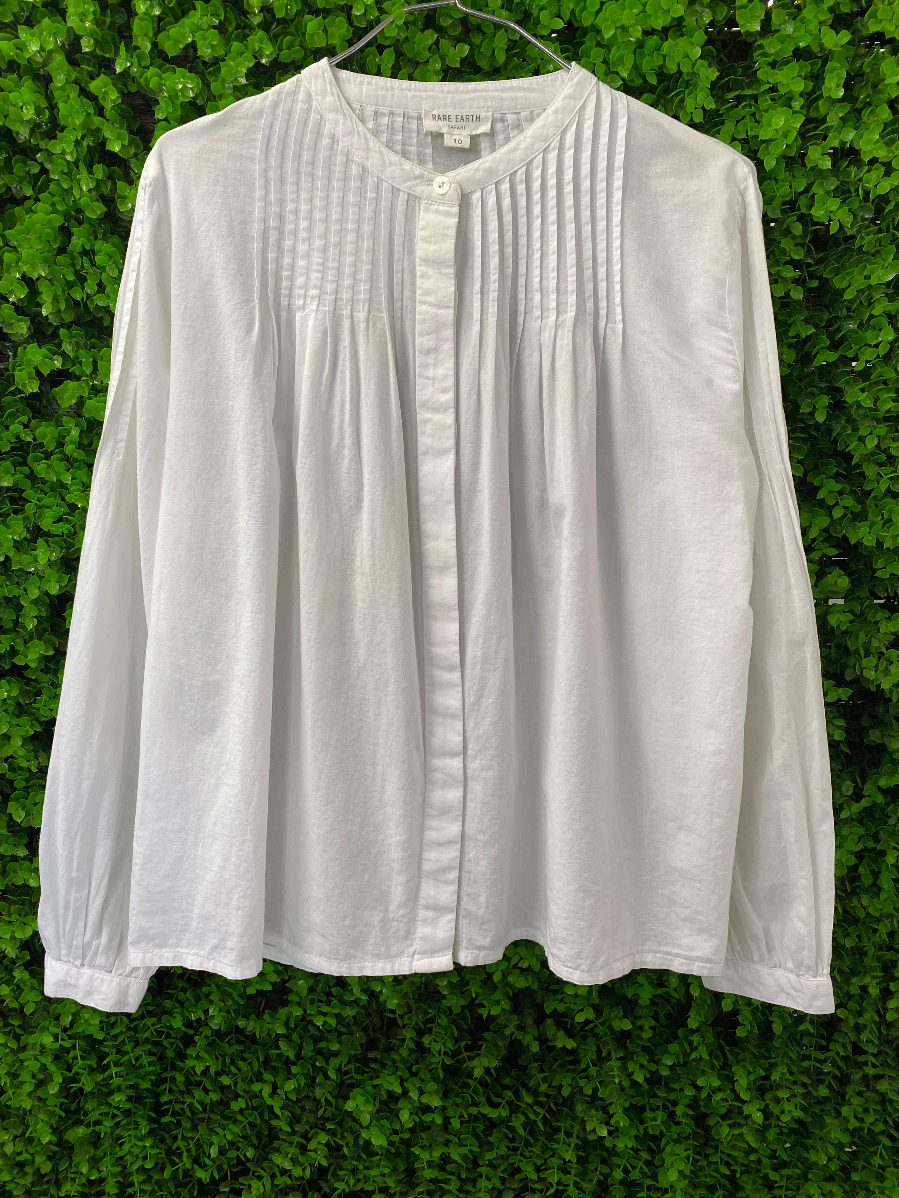 Rare Earth Safari White Pintuck Blouse