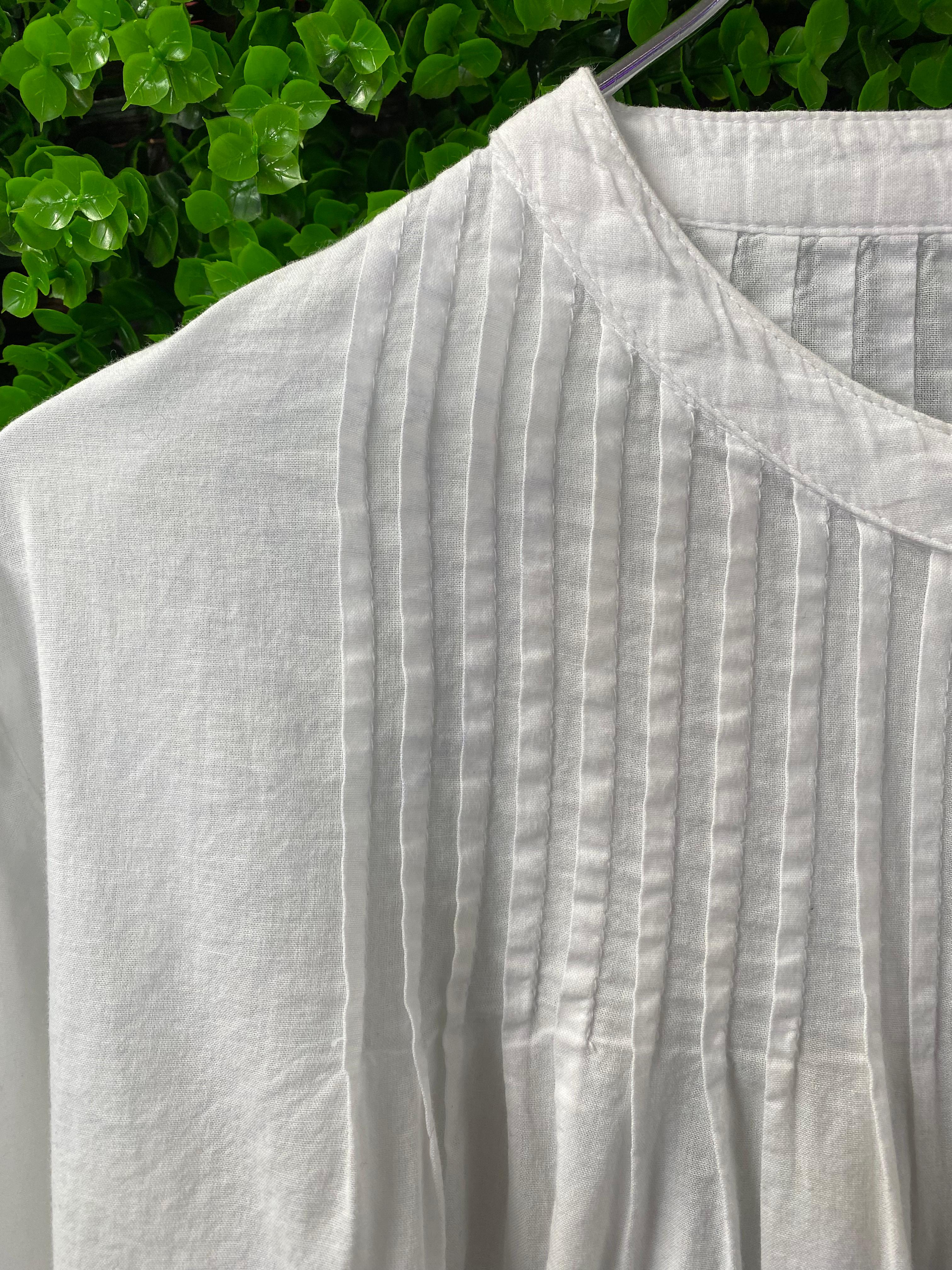 Rare Earth Safari White Pintuck Blouse