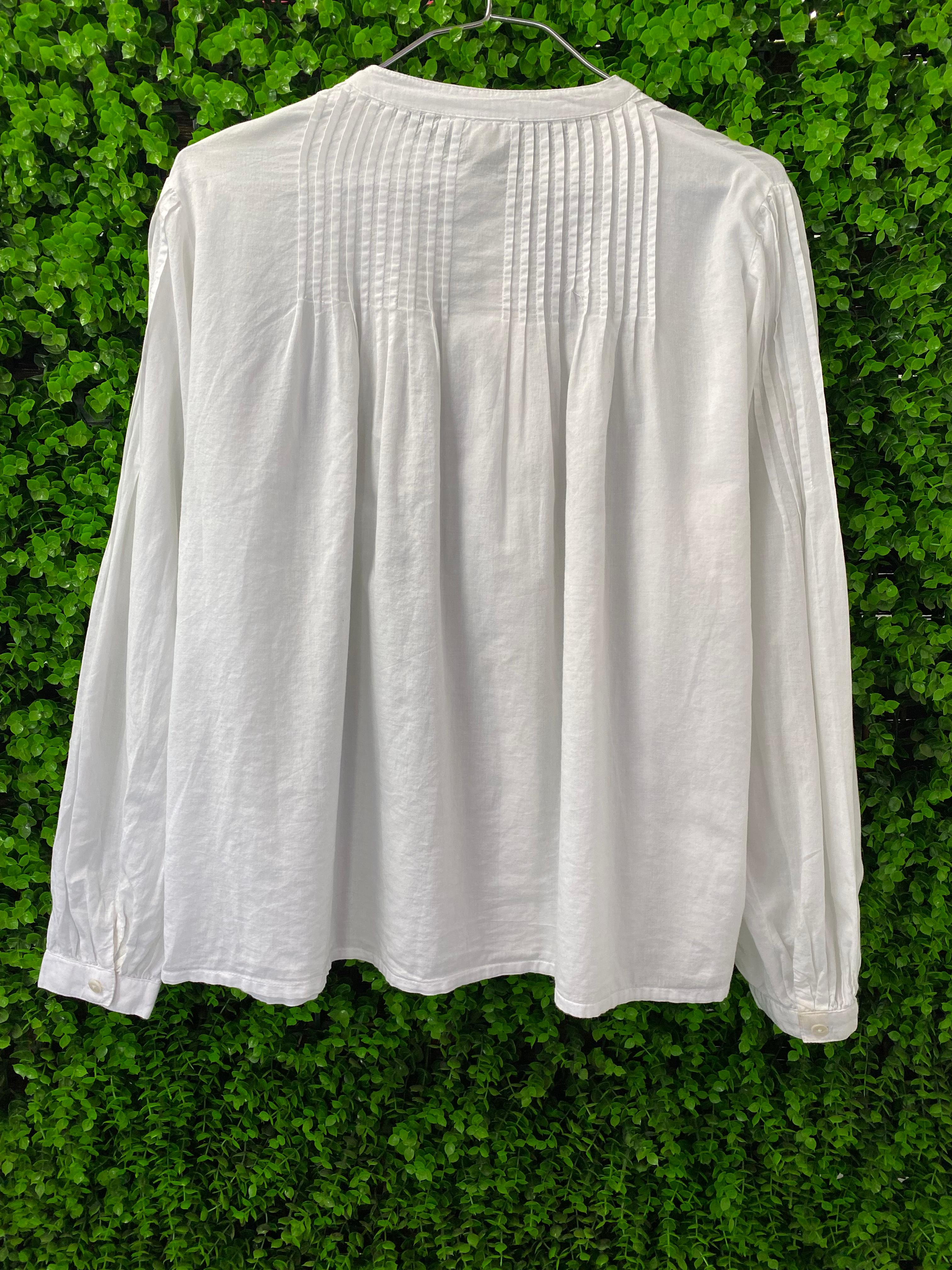 Rare Earth Safari White Pintuck Blouse