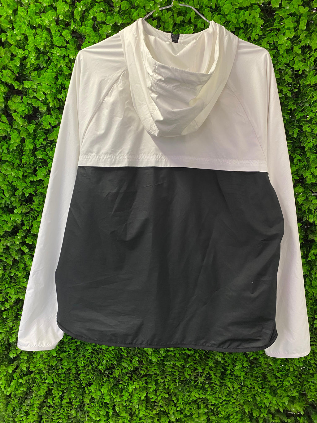 Nike Black & White Hooded Windbreaker Jacket