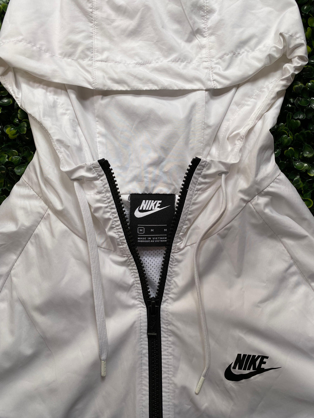 Nike Black & White Hooded Windbreaker Jacket