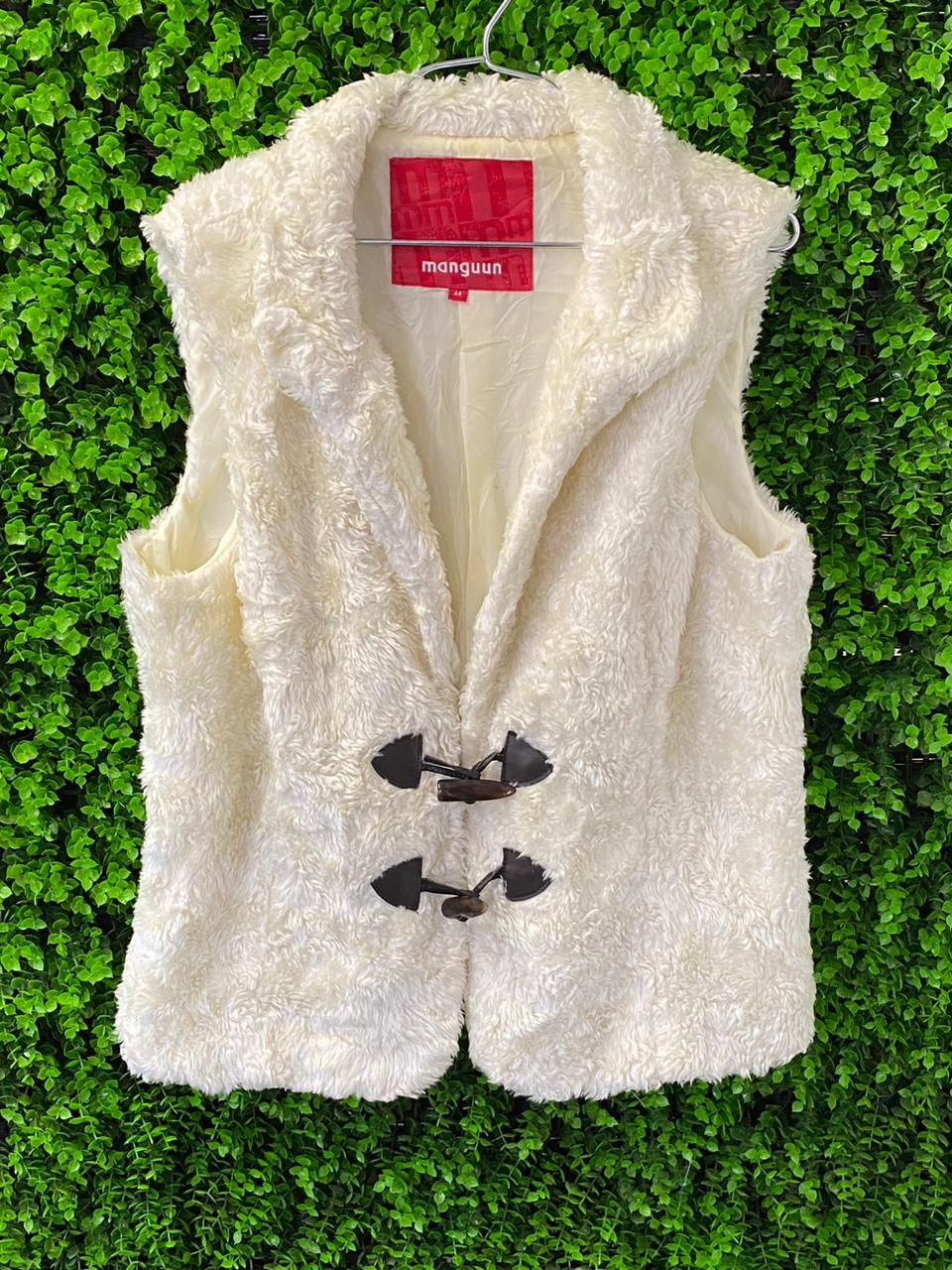 Manguun Cream Faux Fur Toggle Vest