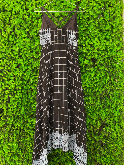 Black Geometric Handkerchief-Hem Maxi Dress