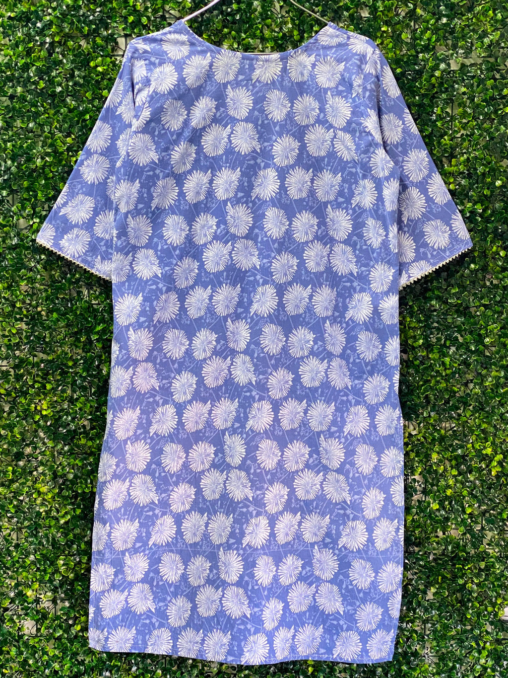 Periwinkle Floral Shift Dress — detail