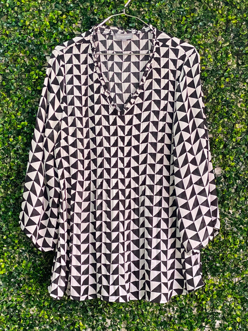 Queenspark Black & White Geometric Print Blouse — front