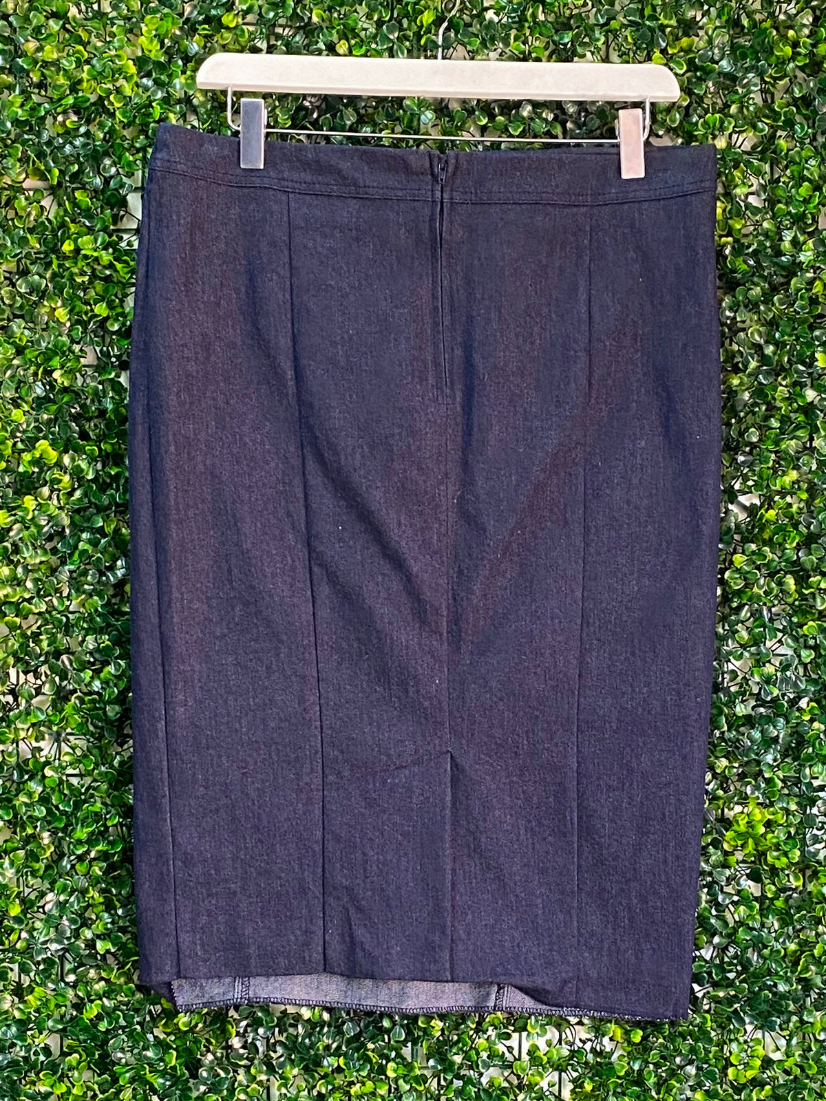 Daniel Hechter Navy Button Pencil Skirt — back